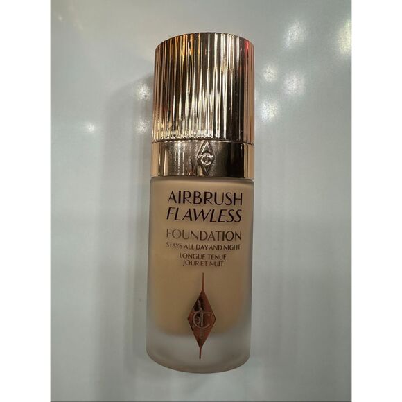 Charlotte Tilbury Airbrush Flawless Blurring & Matte Foundation Shade 7 Neutral - Picture 1 of 2
